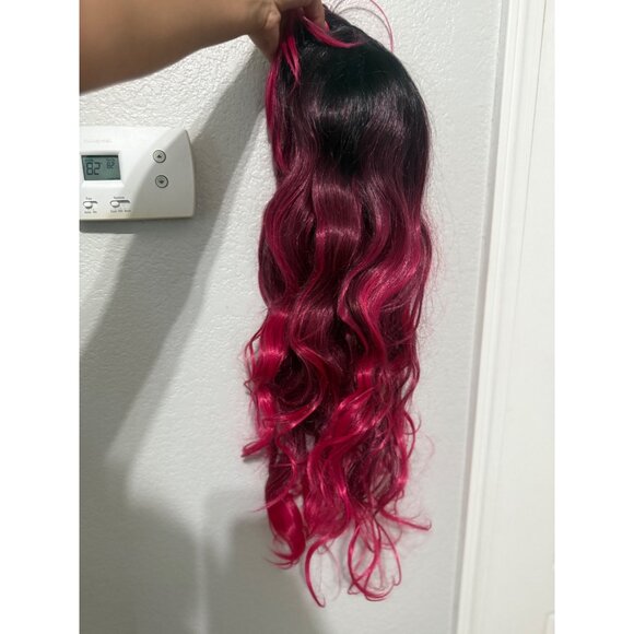 Other - NEW 28 inch Long wavy Ombre pink glueless wig